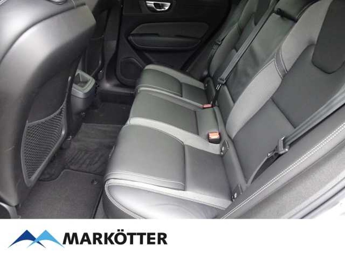 Volvo  Plus Dark 2WD B4 Benzin /Memory/BLIS/AHK