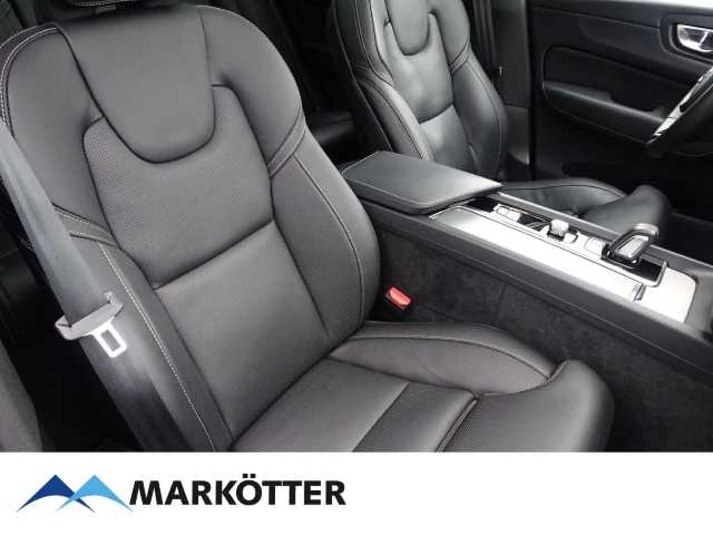 Volvo  T6 AWD R Design/NAVI/LED/SHZ/AHK/ACC/Four-C