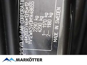 Volvo  B4 Momentum Pro AHK/STHZ/H&K/BLIS/Voll-LED