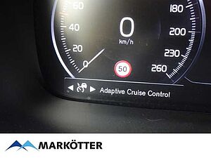 Volvo  D5 Momentum Pro AWD/NAVI/LED/AHK/PDC/HuD