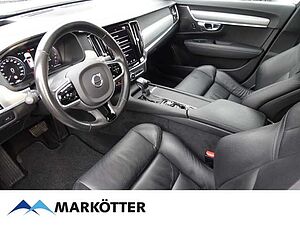 Volvo  D5 Momentum Pro AWD/NAVI/LED/AHK/PDC/HuD