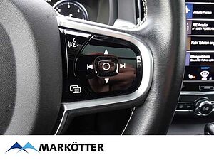 Volvo  D5 Momentum Pro AWD/NAVI/LED/AHK/PDC/HuD