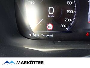 Volvo  Momentum Pro D4 2WD/Navi/AHK/H&K/Cam/SHZ/BLIS