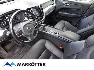 Volvo  Momentum Pro D4 2WD/Navi/AHK/H&K/Cam/SHZ/BLIS