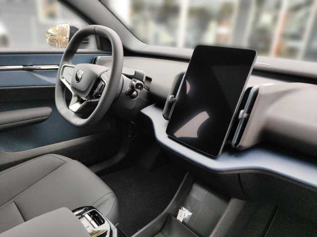 Volvo  Ultra AWD Performance Pure Electric Twin Allrad StandHZG Panorama Memory Sitze