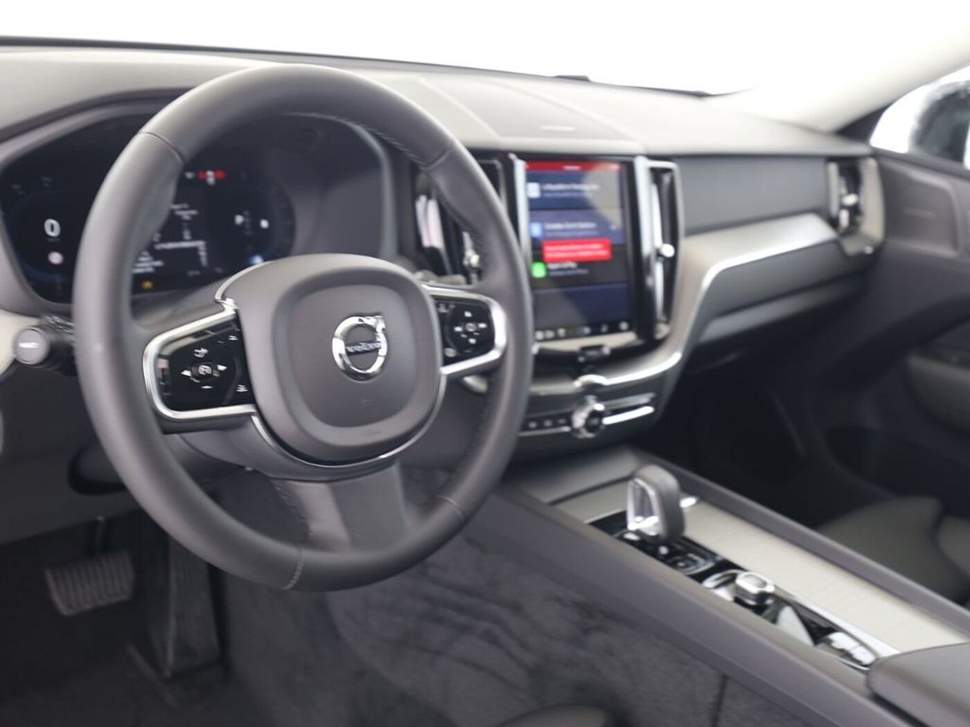 Volvo  Plus Dark B4 Benzin EU6d Leder digitales Co