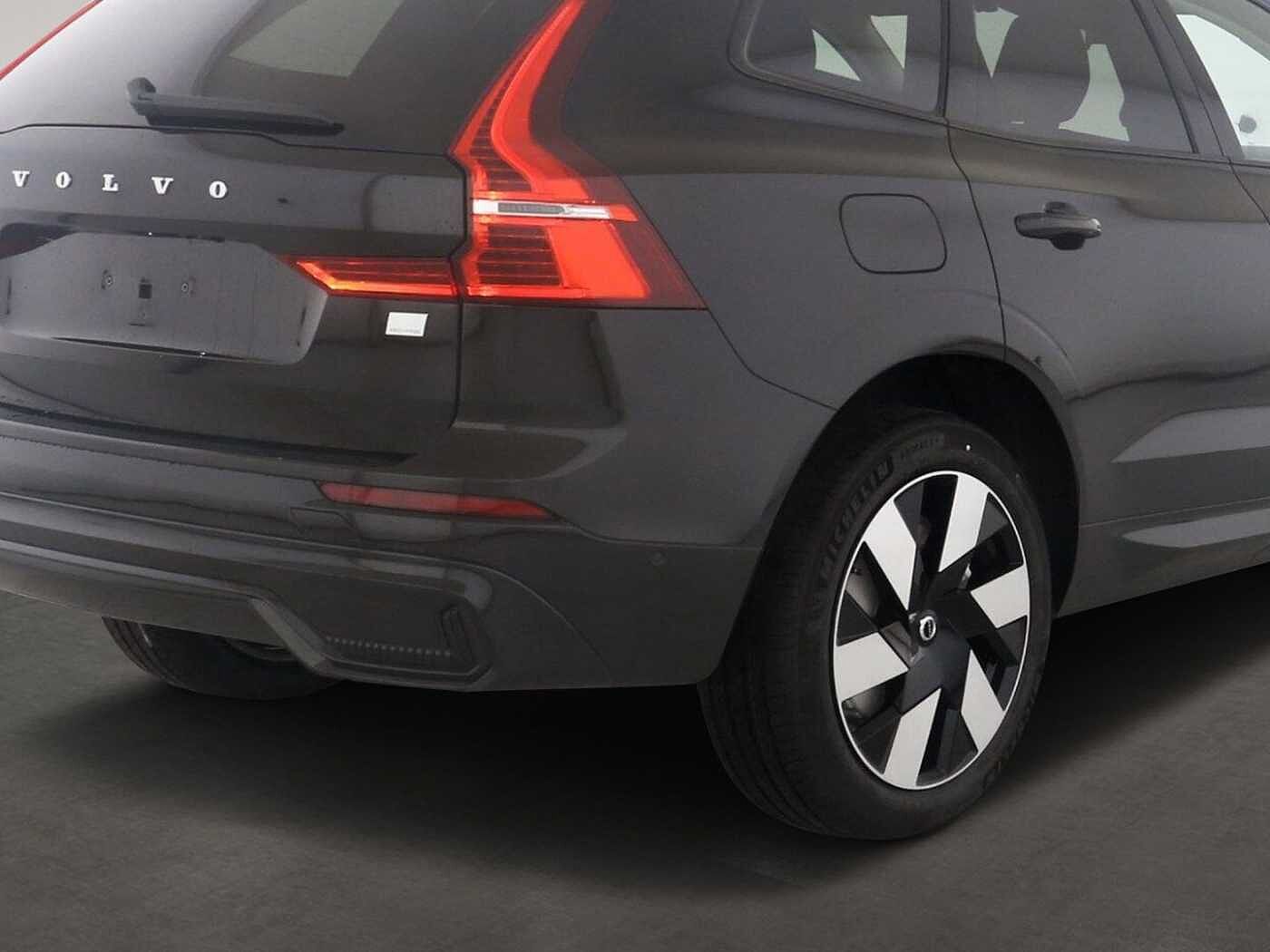 Volvo  Plus Dark Plug-In Hybrid AWD T8 EU6d StandH