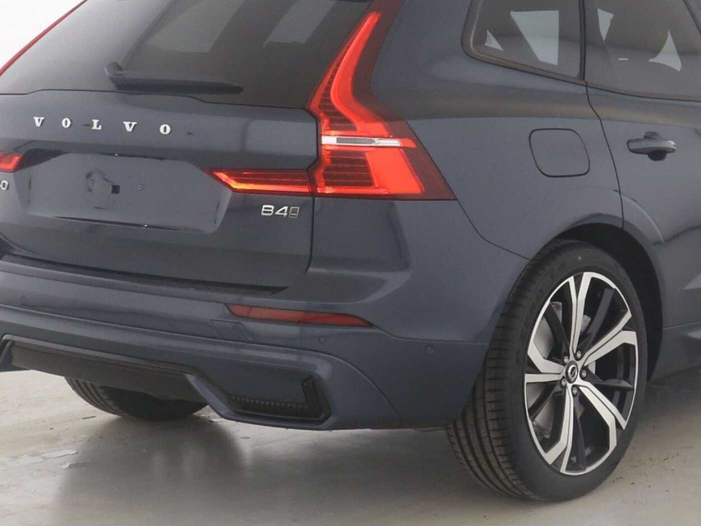 Volvo  Ultimate Dark AWD B4 Diesel EU6d HUD StandH