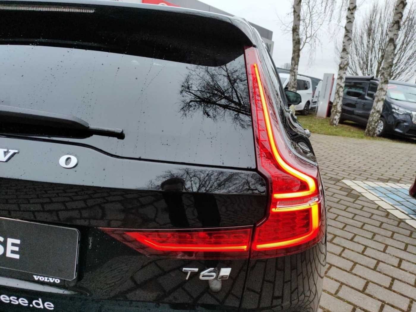 Volvo  Recharge T6 AWD Plug-In Hybrid Plus Dark Hea