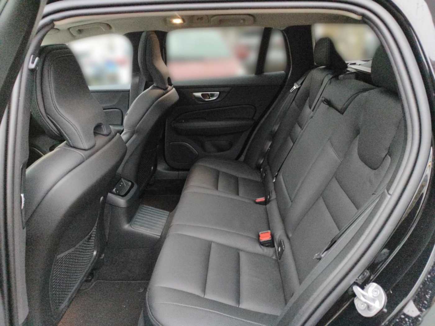 Volvo  Recharge T6 AWD Plug-In Hybrid Plus Dark Hea