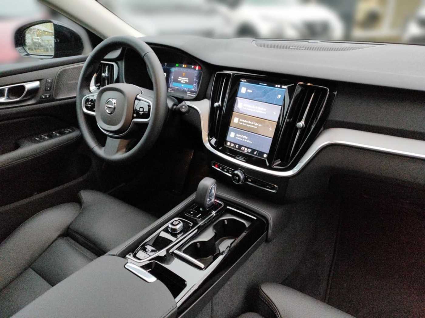 Volvo  Recharge T6 AWD Plug-In Hybrid Plus Dark Hea