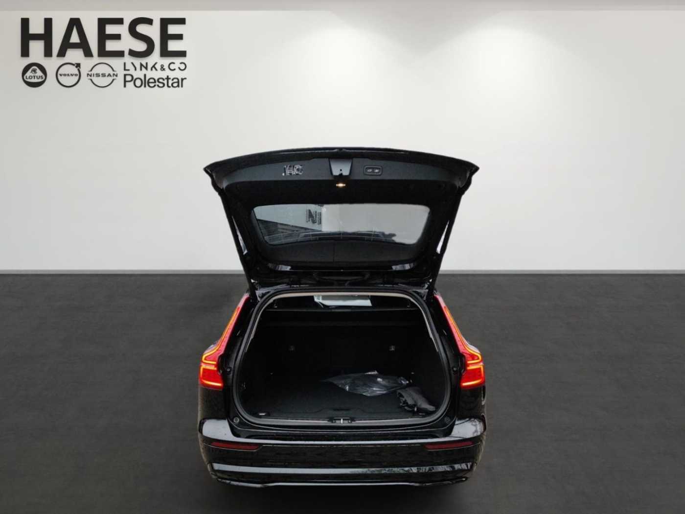 Volvo  Recharge T6 AWD Plug-In Hybrid Plus Dark Hea