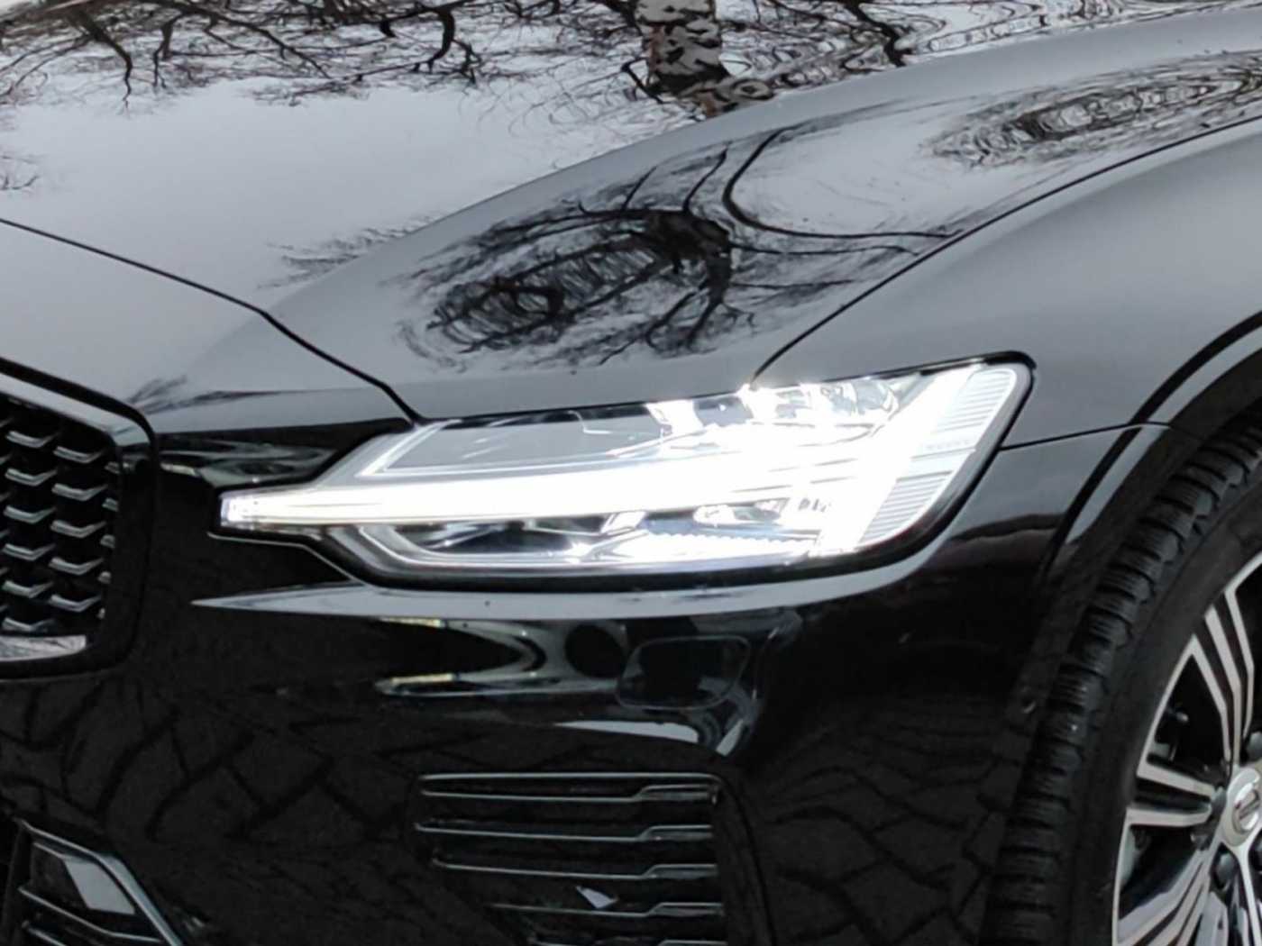 Volvo  Recharge T6 AWD Plug-In Hybrid Plus Dark Hea