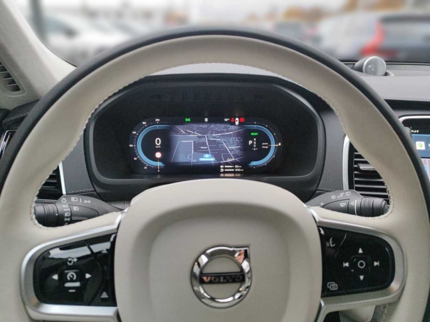 Volvo  Recharge T8 AWD Plug-In-Hybrid Ultra Dark *