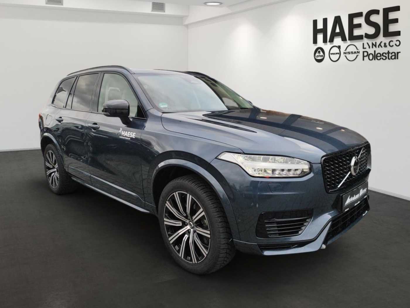 Volvo  Recharge T8 AWD Plug-In-Hybrid Ultra Dark *