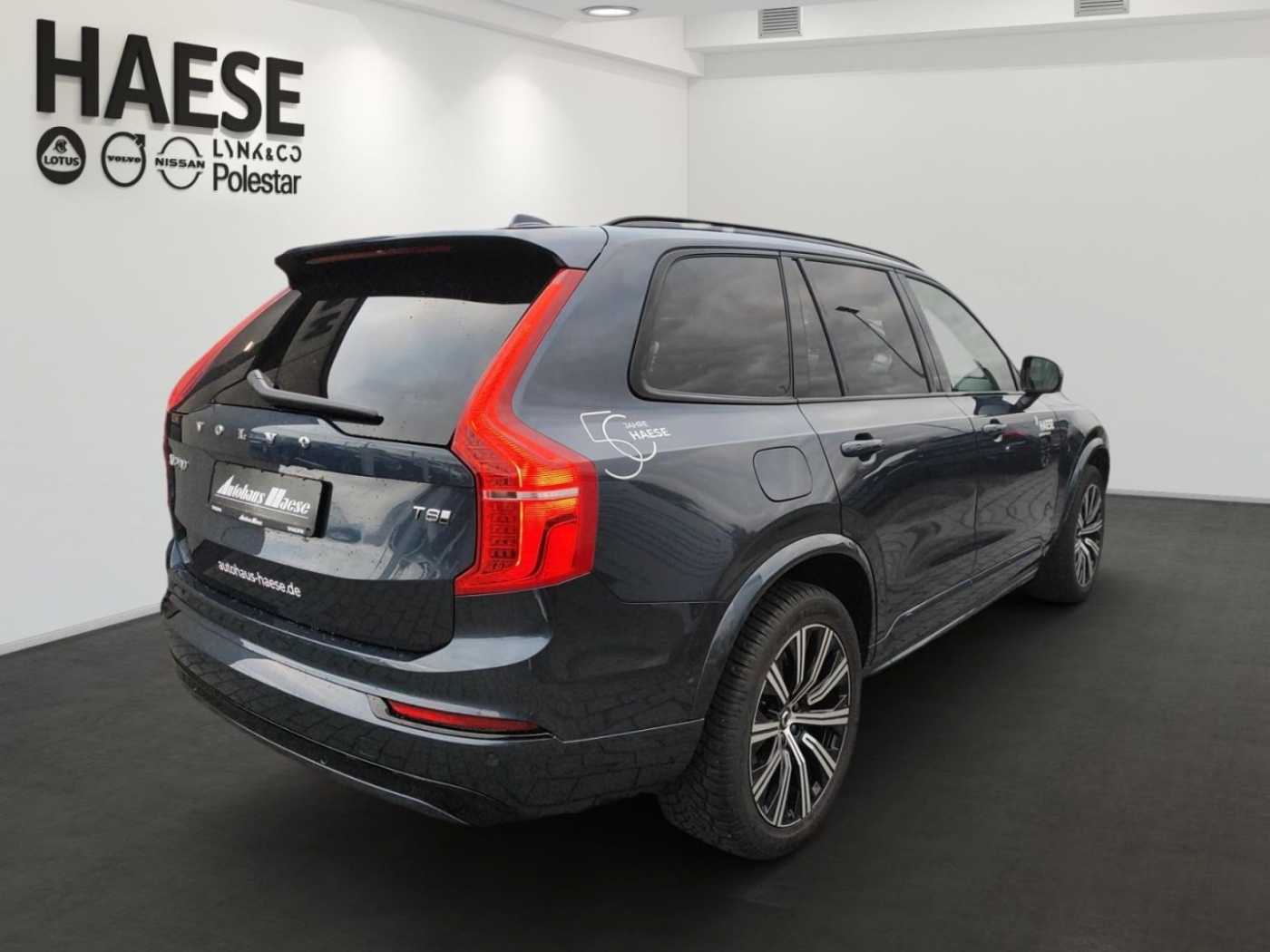 Volvo  Recharge T8 AWD Plug-In-Hybrid Ultra Dark *