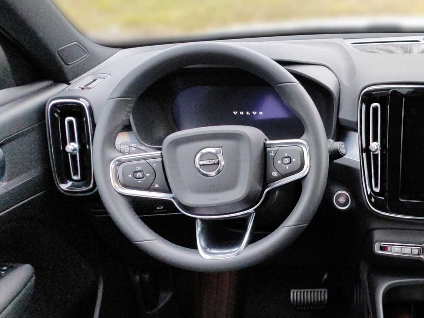 Volvo  Core 2WD B3 EU6d Navi digitales Cockpit Sou