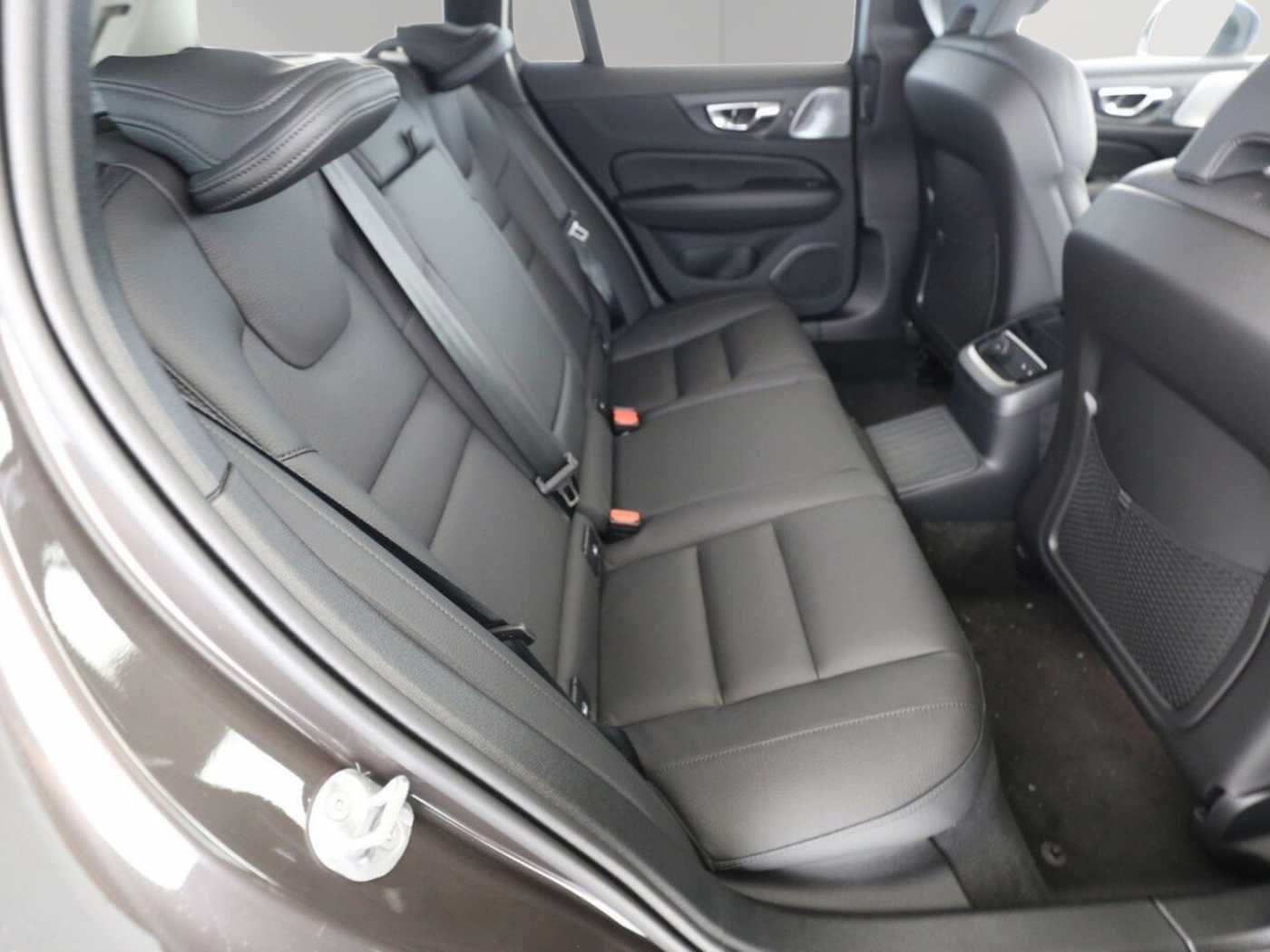 Volvo  Ultra Dark Plug-In Hybrid AWD T6 EU6d  HUD S