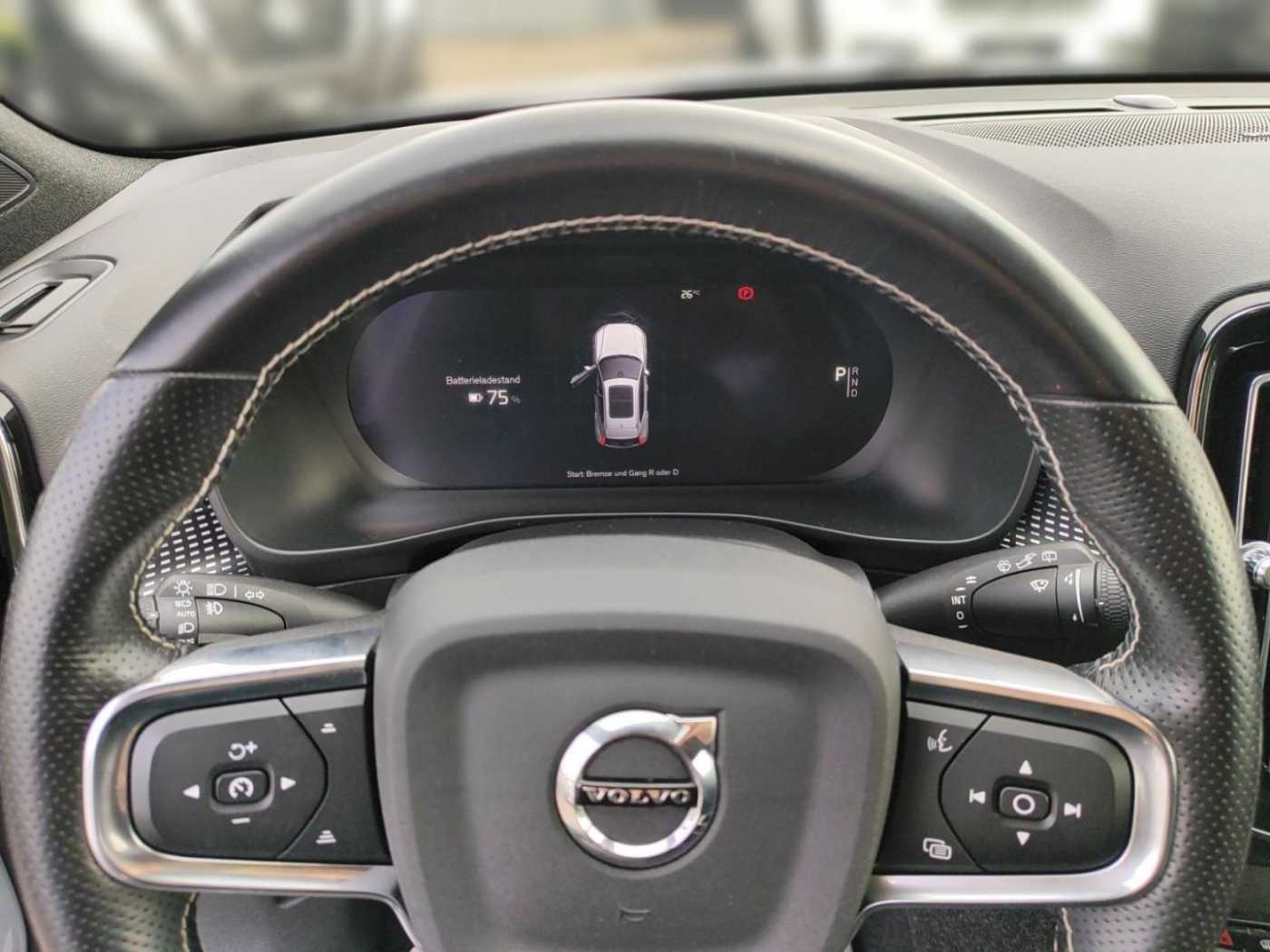 Volvo  P8 Twin R Design AWD HUD AHK El. Fondsitzve