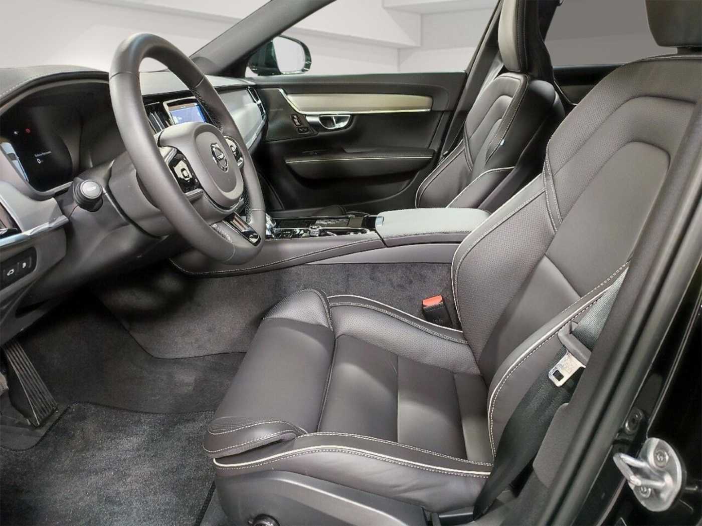 Volvo  Plus Dark Plug-In Hybrid AWD T6 EU6d Nappa L
