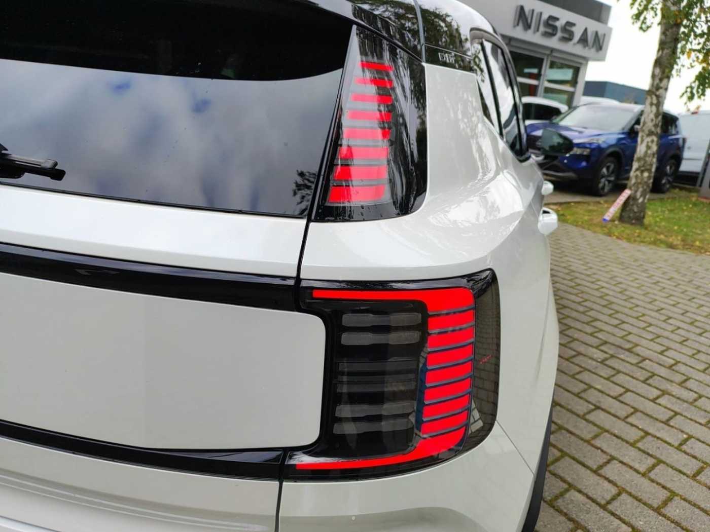 Volvo  Single Motor Extended Range Plus ***Pine***