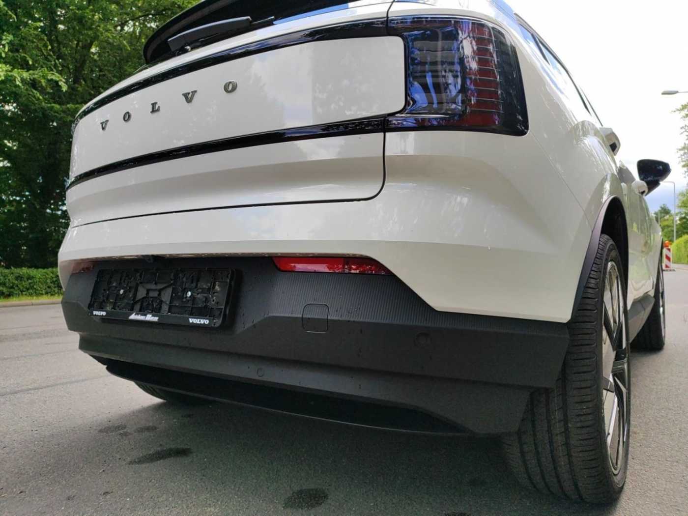 Volvo  Single Motor Extended Range Plus ***Pine***