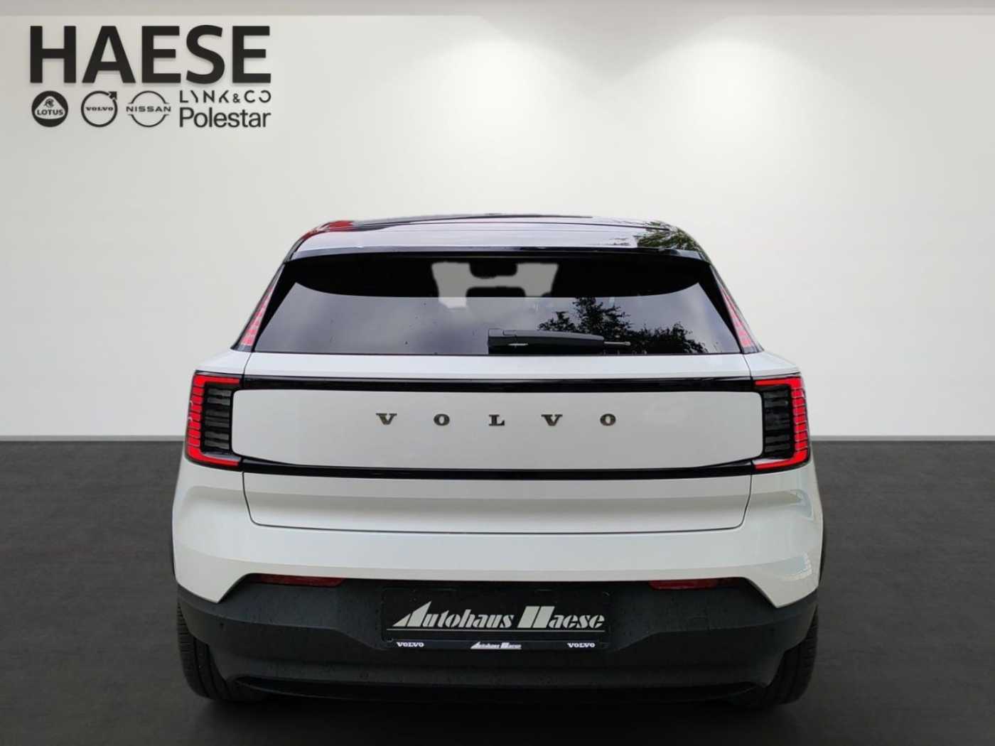 Volvo  Single Motor Extended Range Plus ***Pine***