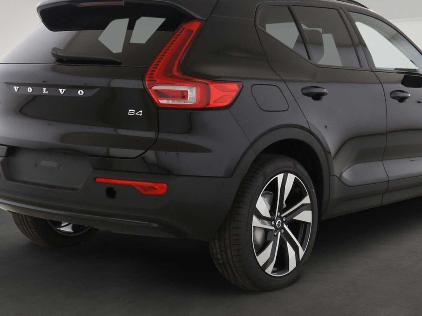 Volvo  Ultra Dark B4 EU6e AHK Leder Digitales Cock