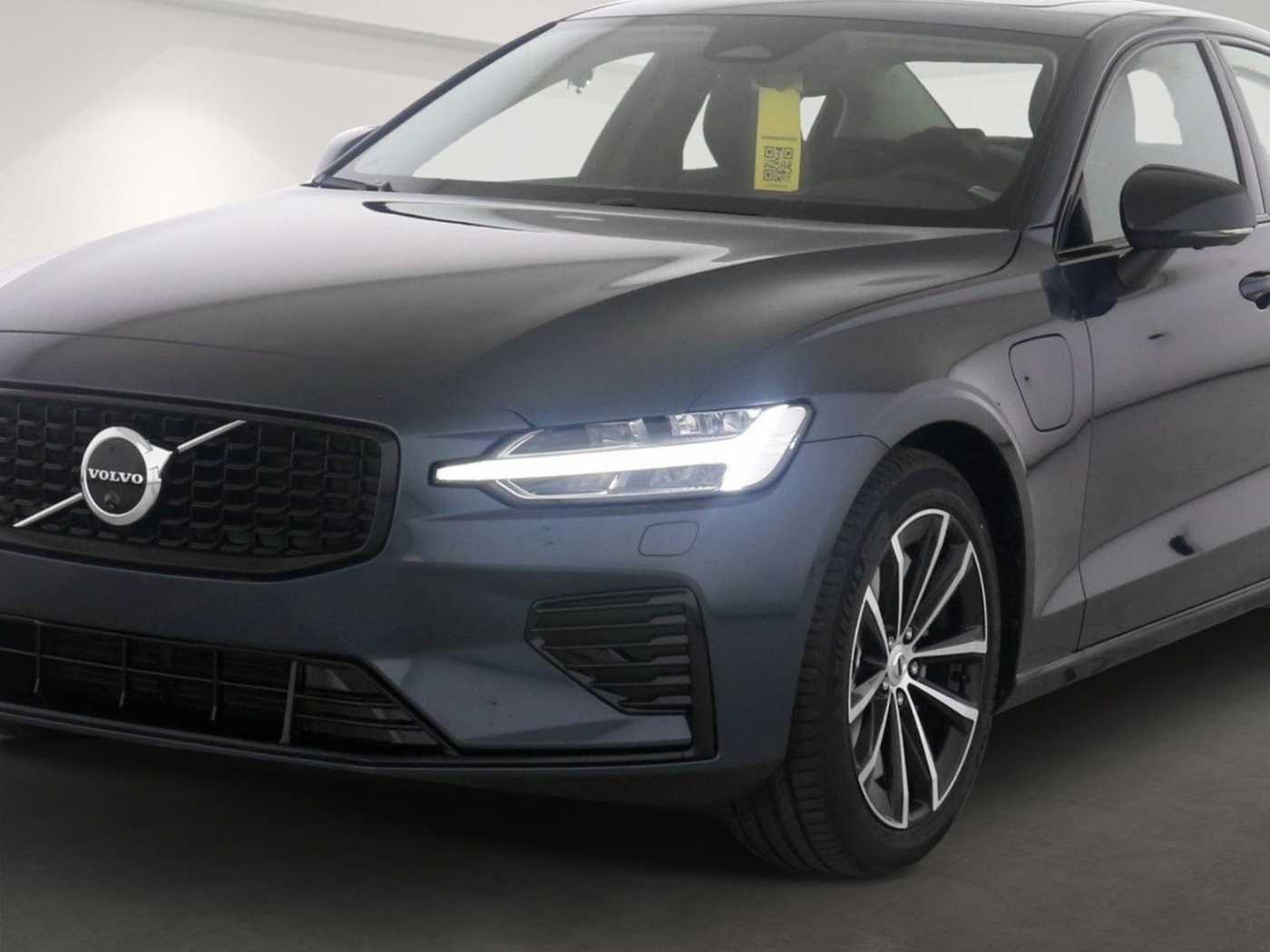 Volvo  T8 Ultimate Dark Recharge Plug-In Hybrid AWD