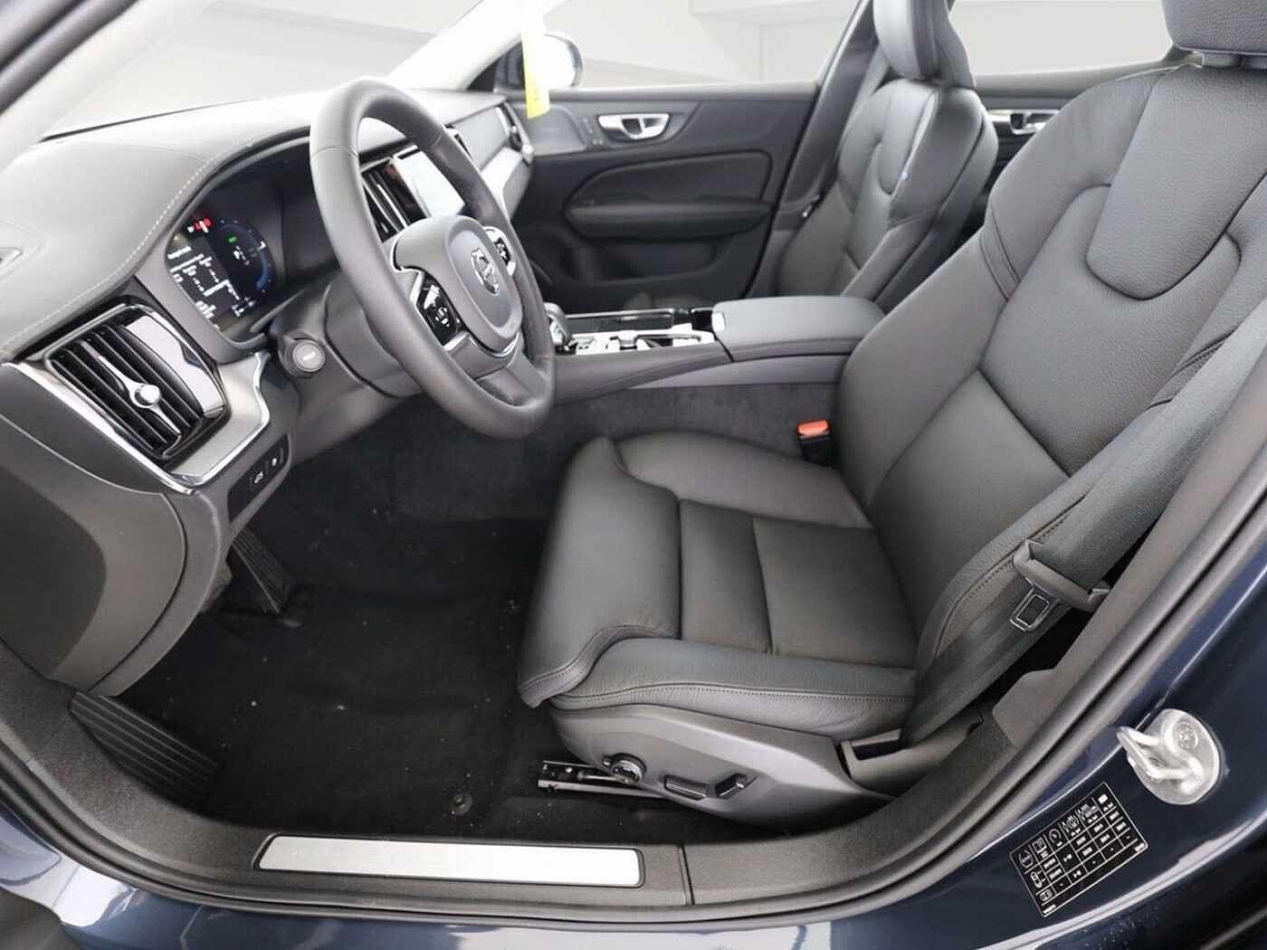 Volvo  T8 Ultimate Dark Recharge Plug-In Hybrid AWD