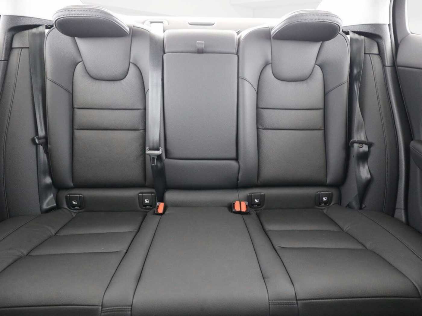 Volvo  T8 Ultimate Dark Recharge Plug-In Hybrid AWD