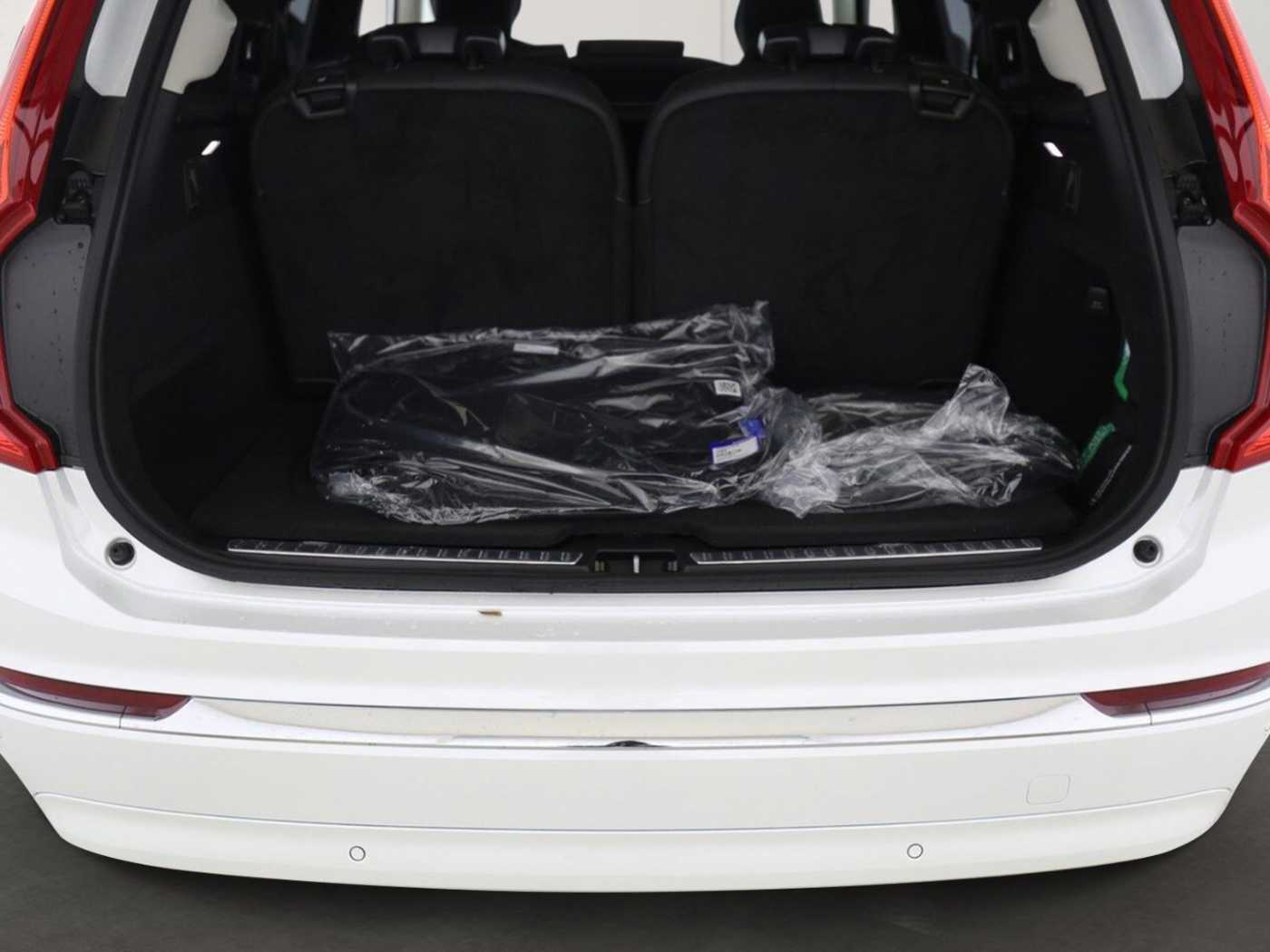 Volvo  T8 Ultra Bright Recharge Plug-In Hybrid AWD