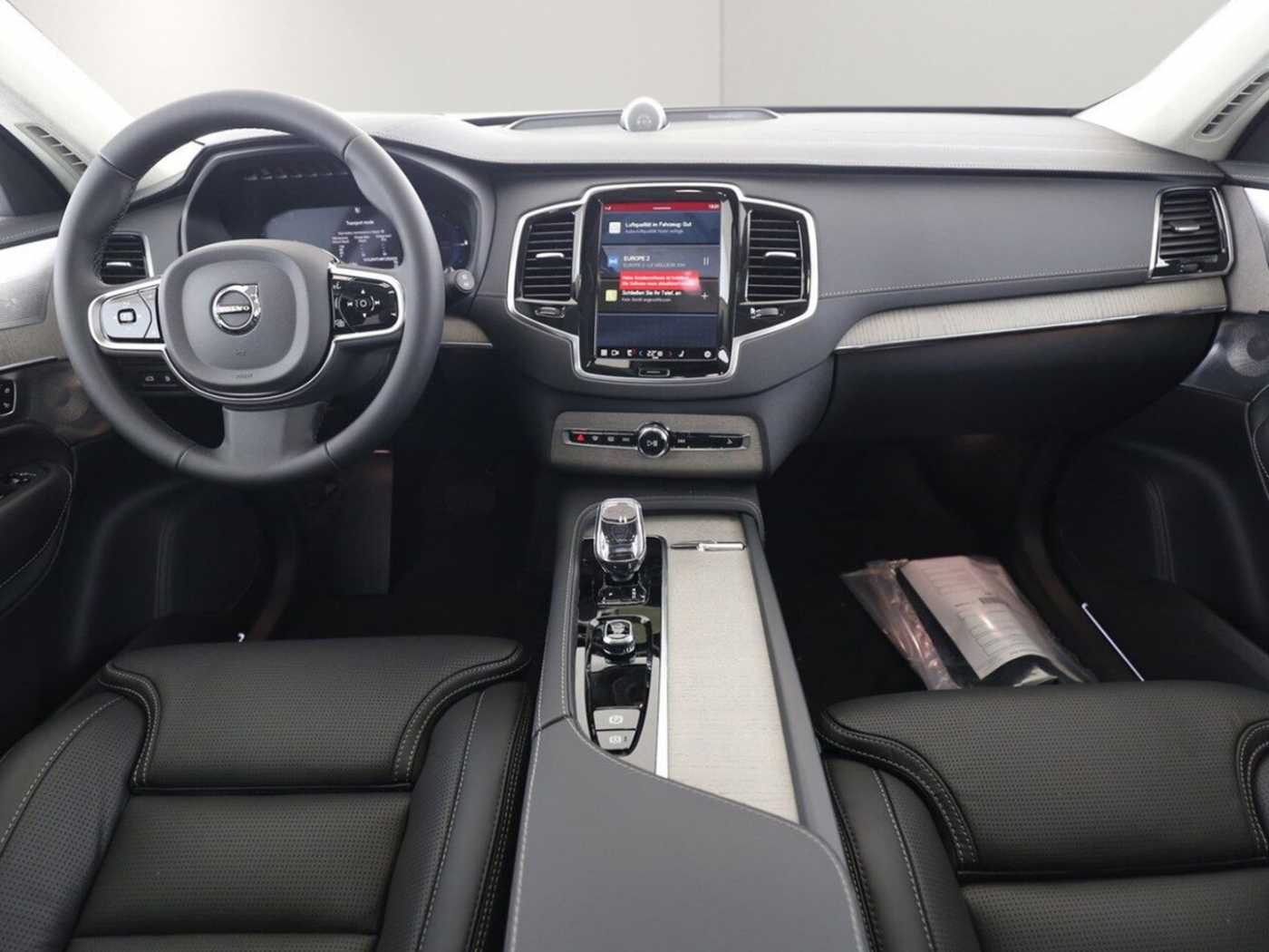 Volvo  T8 Ultra Bright Recharge Plug-In Hybrid AWD