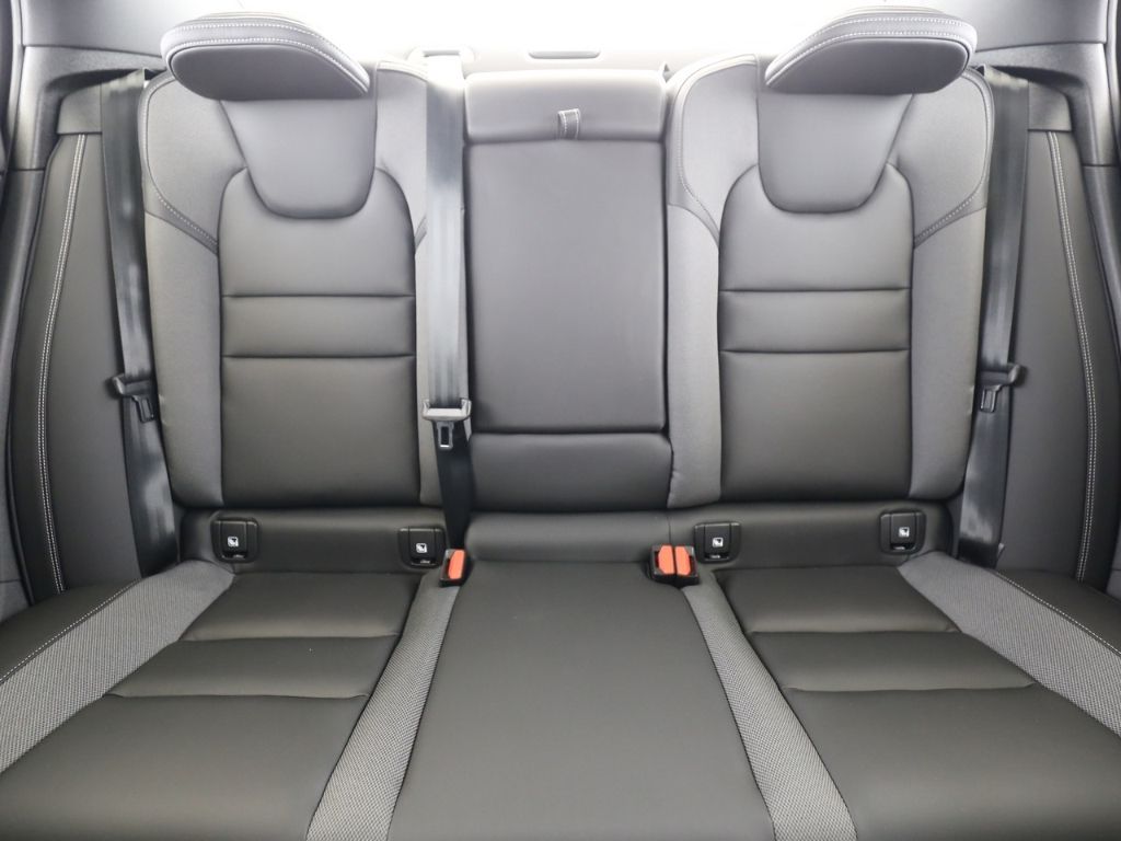 Volvo  T8 Ultimate Dark Recharge Plug-In Hybrid AWD