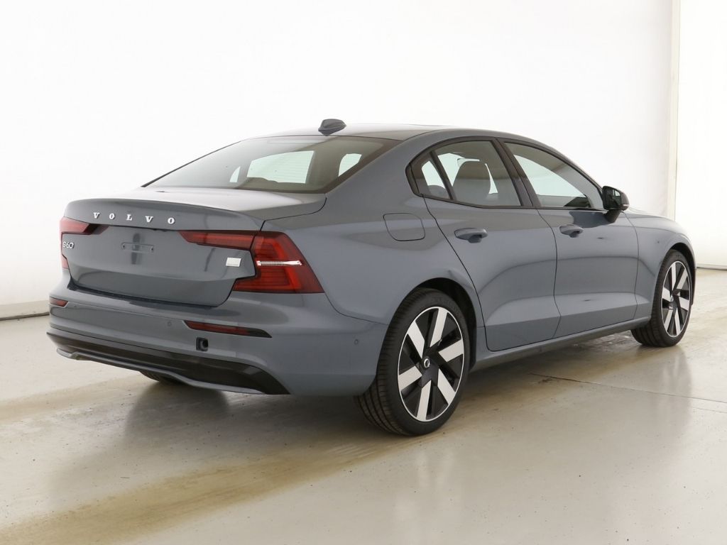 Volvo  T8 Ultimate Dark Recharge Plug-In Hybrid AWD