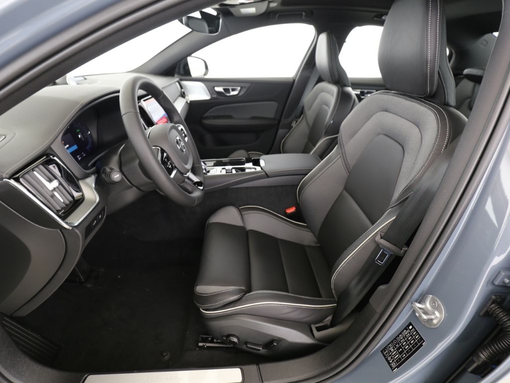 Volvo  T8 Ultimate Dark Recharge Plug-In Hybrid AWD