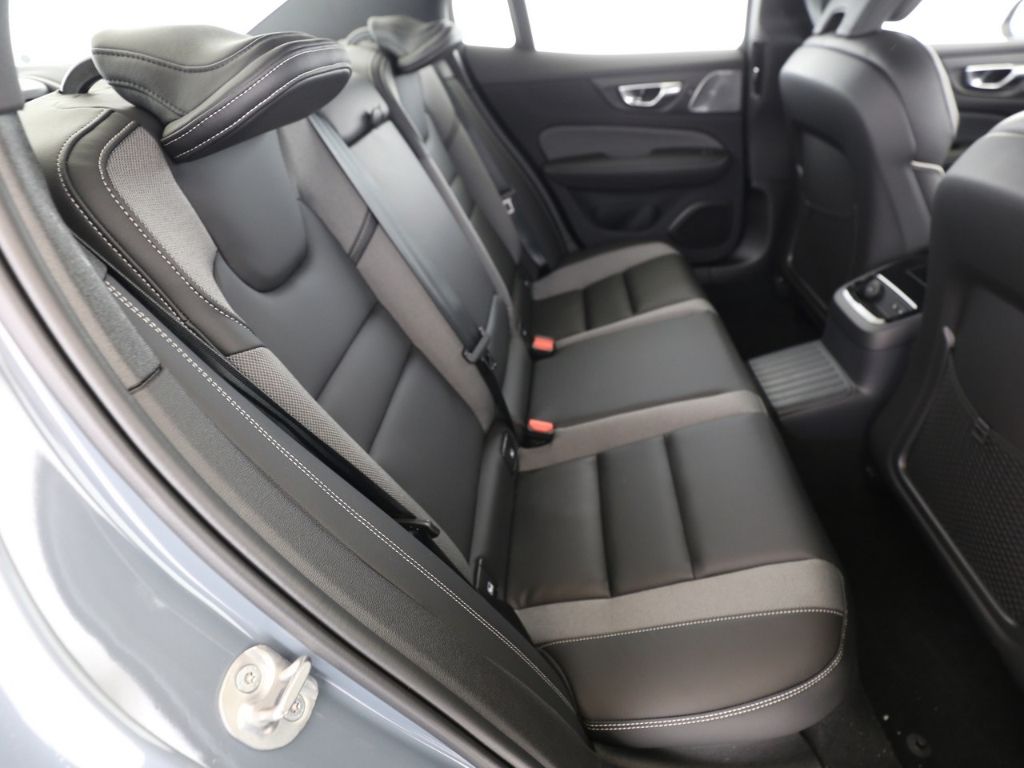 Volvo  T8 Ultimate Dark Recharge Plug-In Hybrid AWD