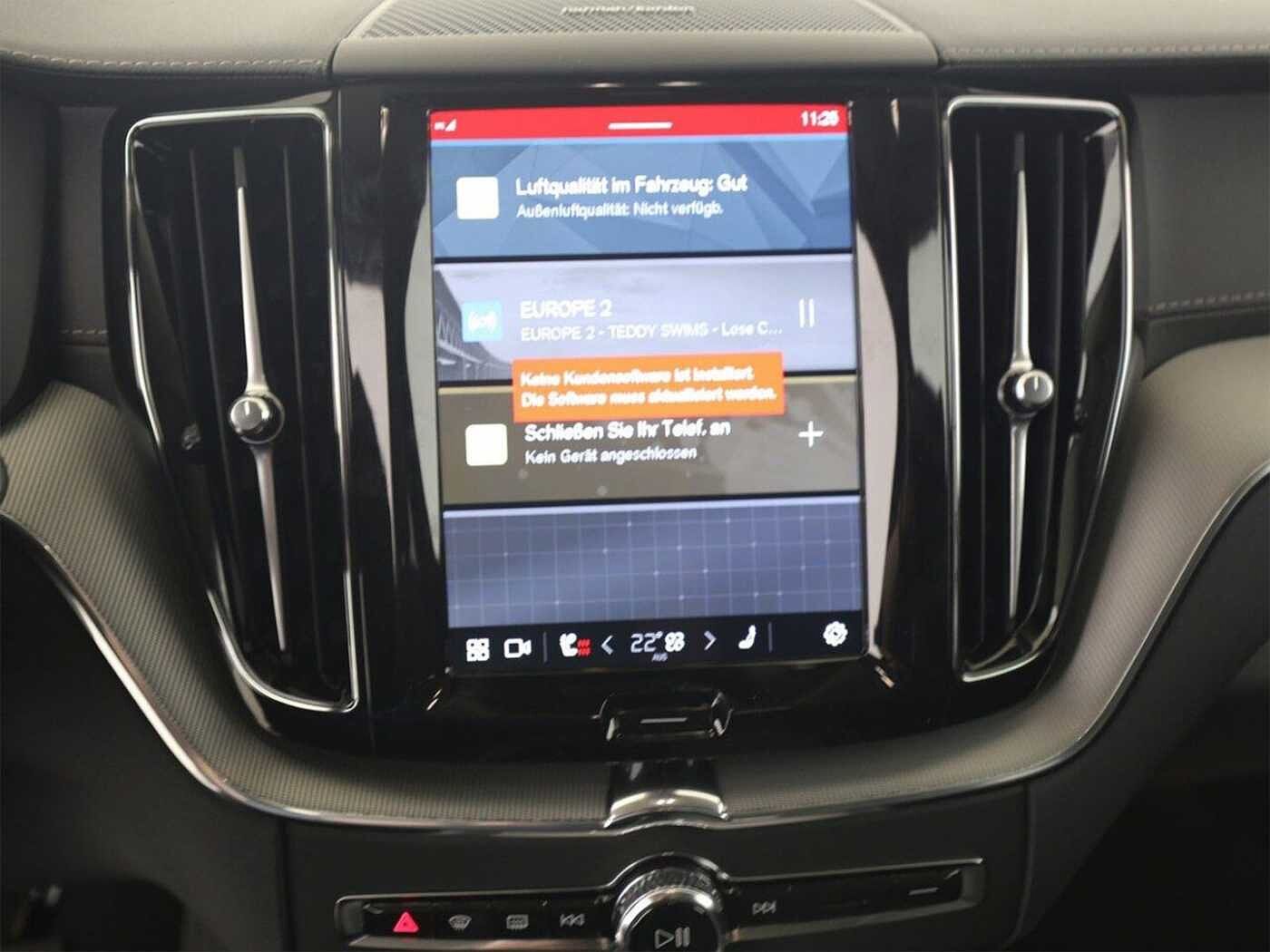 Volvo  T8 Ultra Dark Recharge Plug-In Hybrid AWD E
