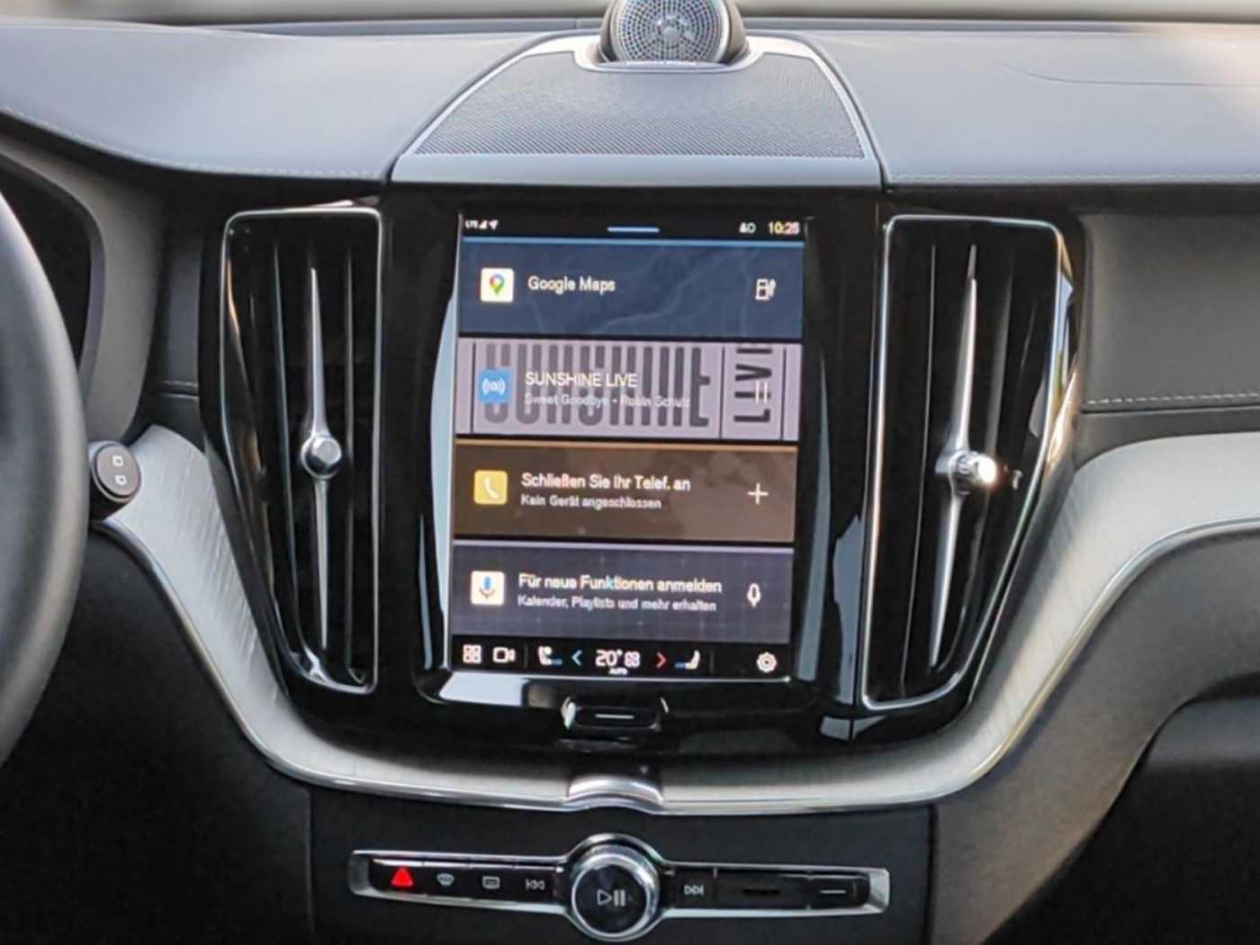 Volvo  T8 Ultra Dark Recharge Plug-In Hybrid AWD E