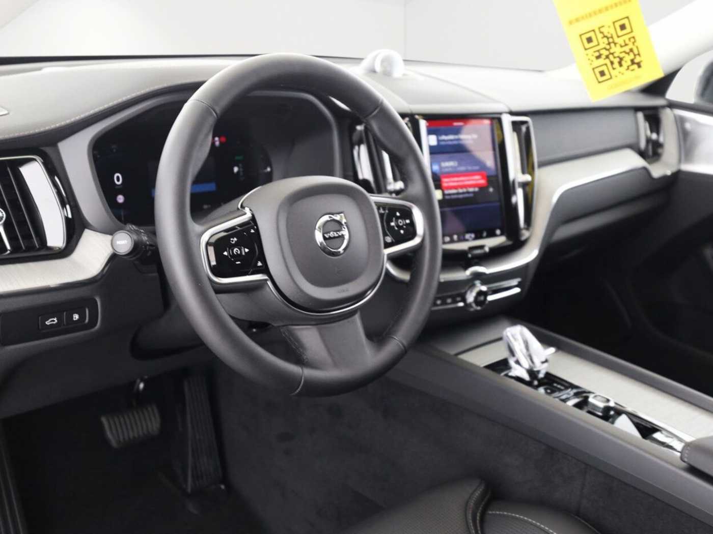 Volvo  T8 Ultra Dark Recharge Plug-In Hybrid AWD E
