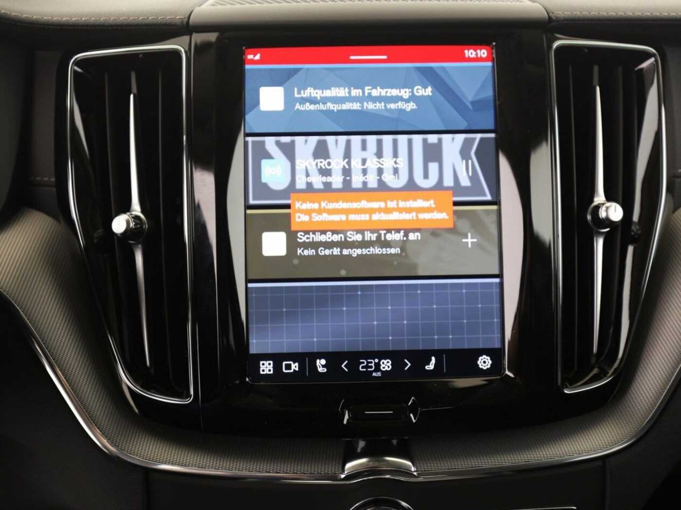 Volvo  T8 Ultra Dark Recharge Plug-In Hybrid AWD E