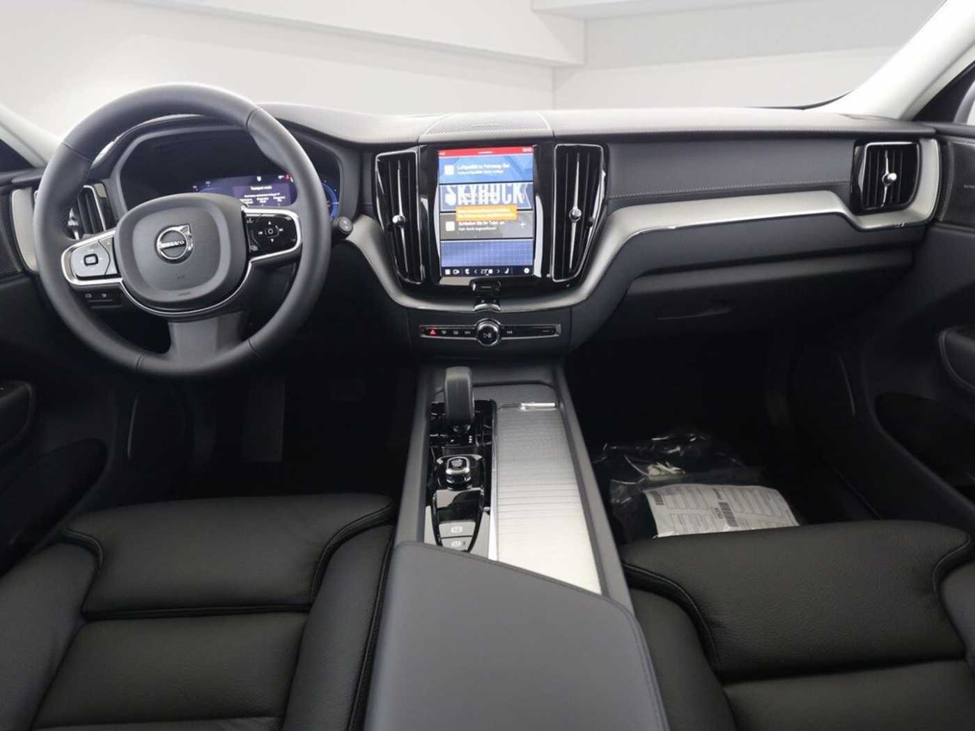 Volvo  T8 Ultra Dark Recharge Plug-In Hybrid AWD E