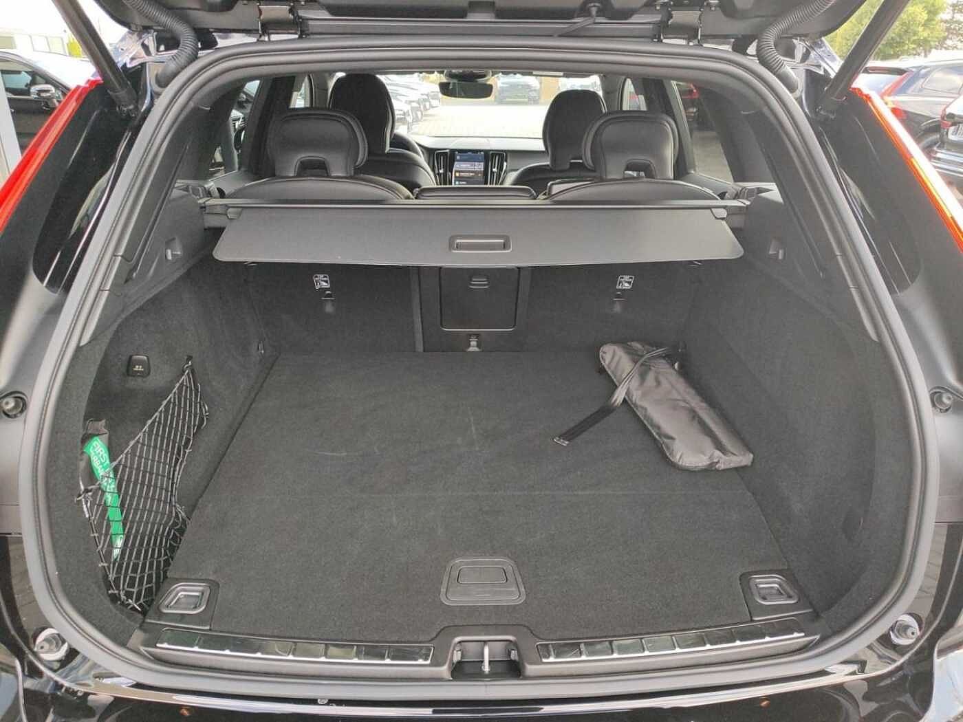 Volvo  T6 Plus Black Edition Plug-In Hybrid AWD EU