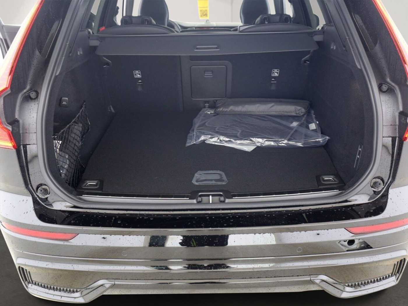Volvo  T8 Ultra Black Edition Recharge Plug-In Hyb