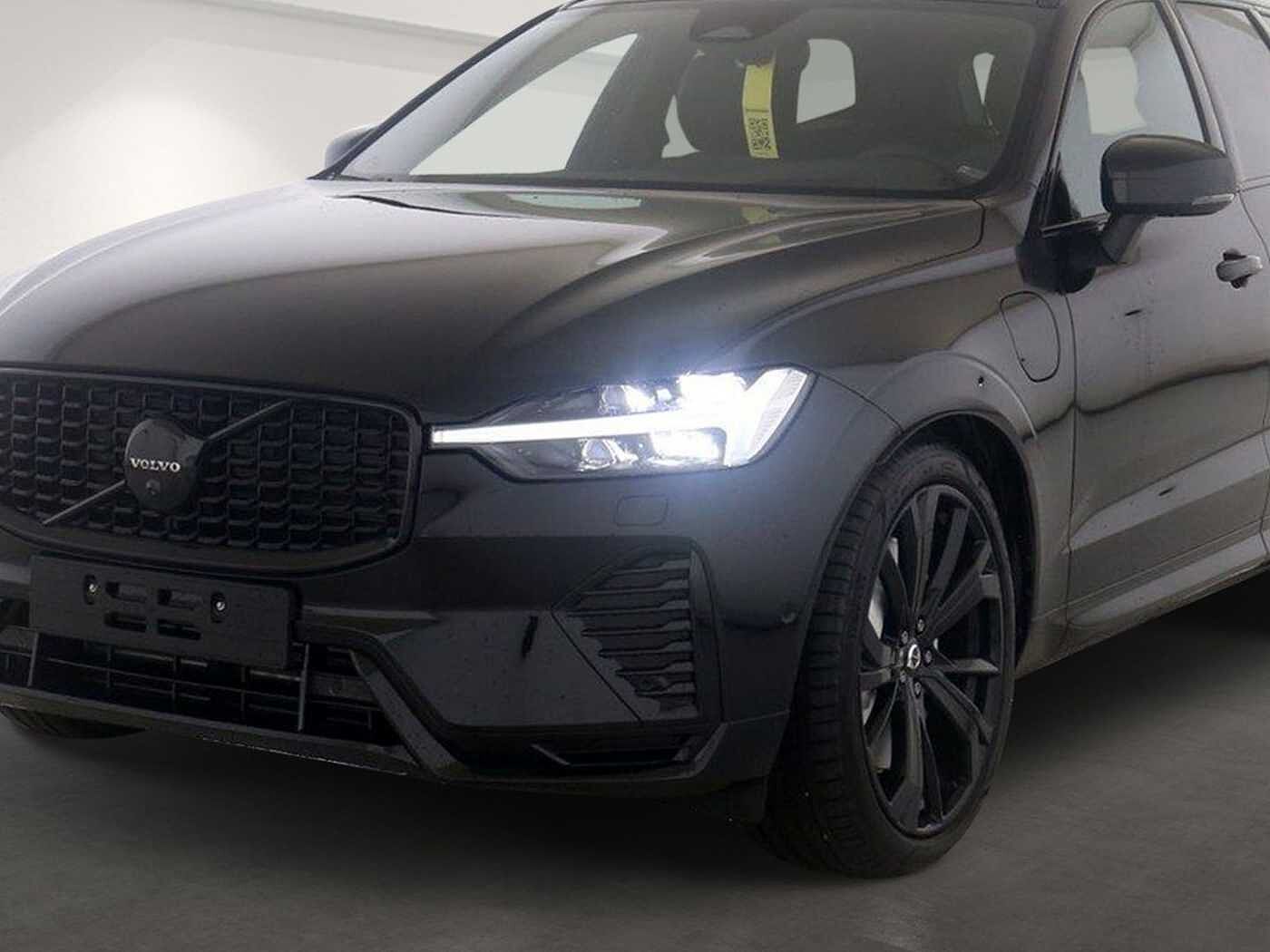 Volvo  T6 Plus Black Edition Recharge Plug-In Hybr