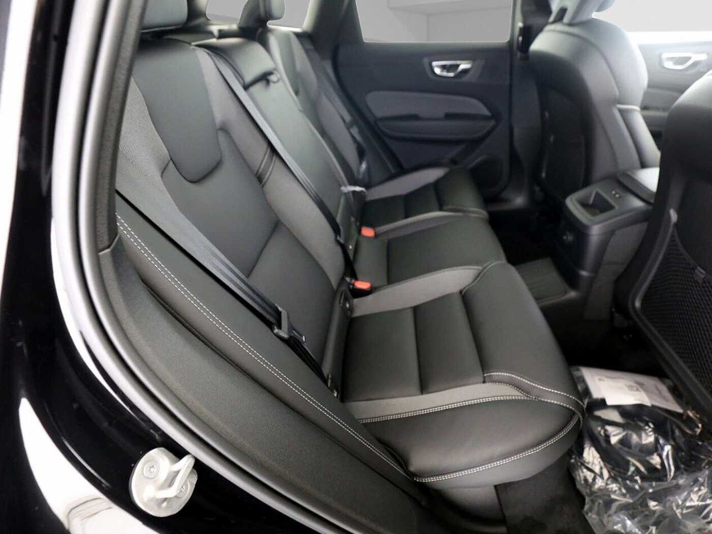 Volvo  T6 Plus Black Edition Recharge Plug-In Hybr