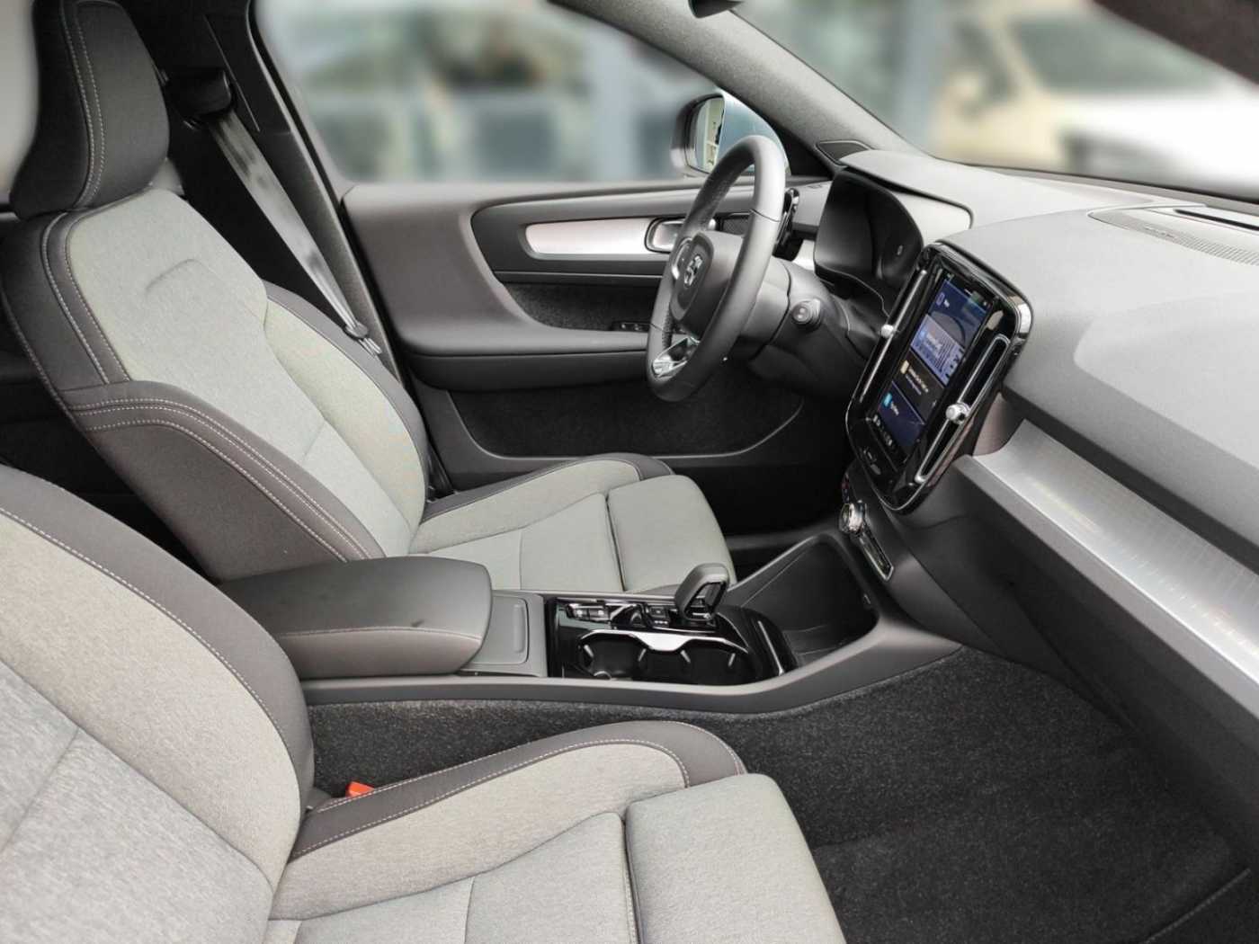 Volvo  B4 EU6d Plus Bright 2WD Memory Sitze Sounds