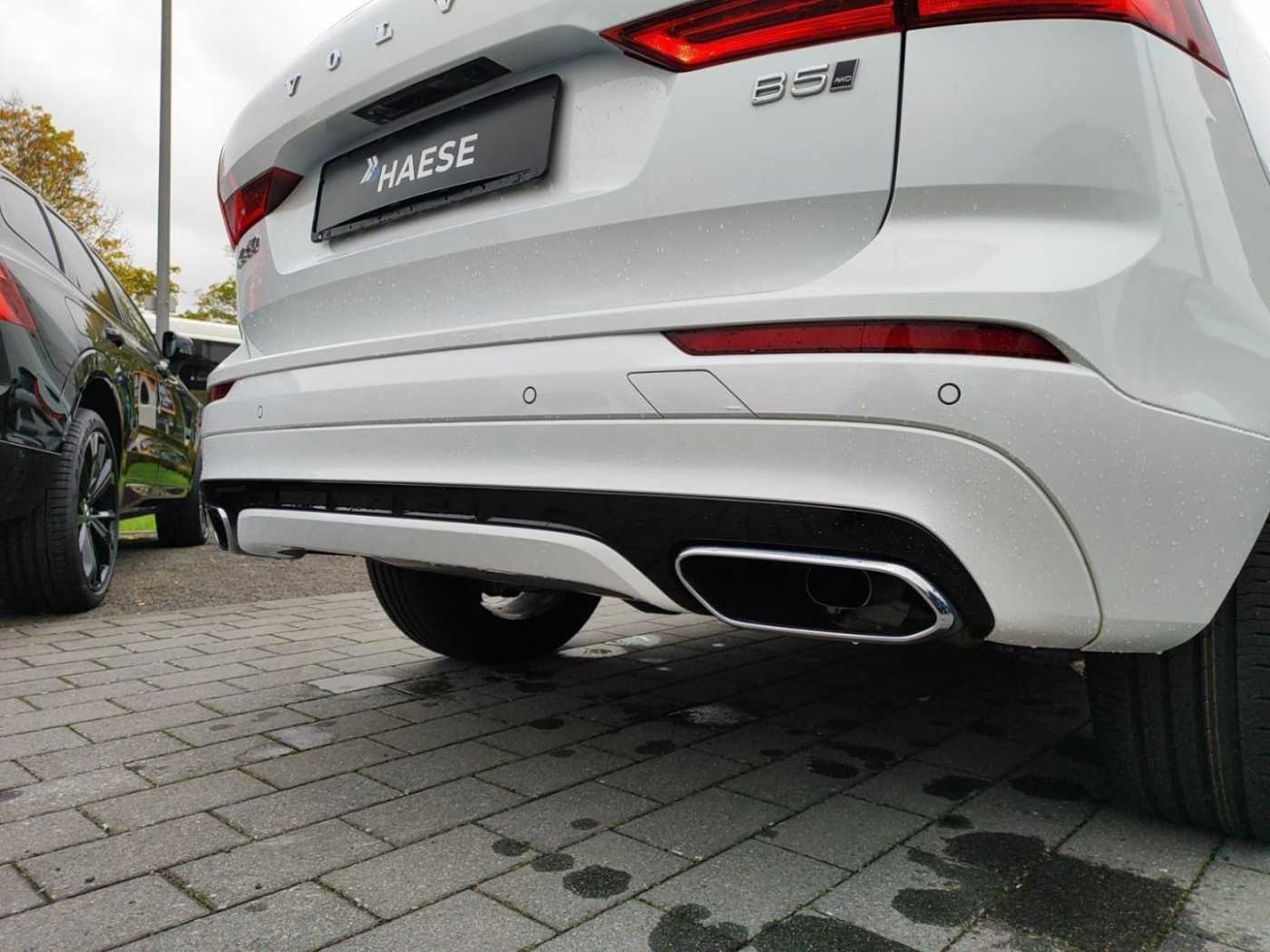 Volvo  B5 Diesel EU6d R Design AWD HUD Navi Leder