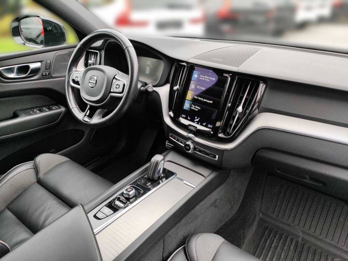 Volvo  B5 Diesel EU6d R Design AWD HUD Navi Leder