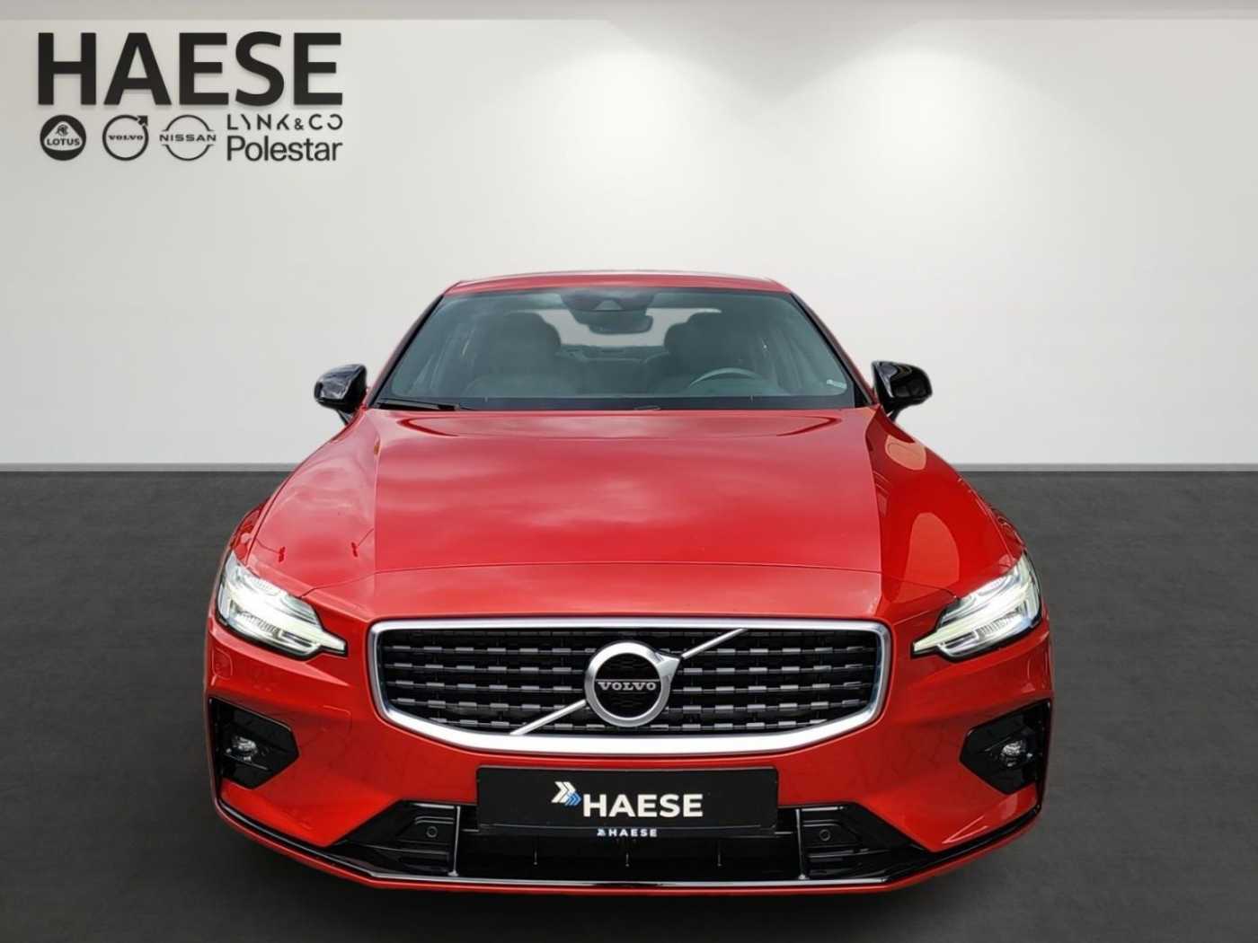 Volvo  T4 EU6d-T Lim. R Design StandHZG Navi Digita